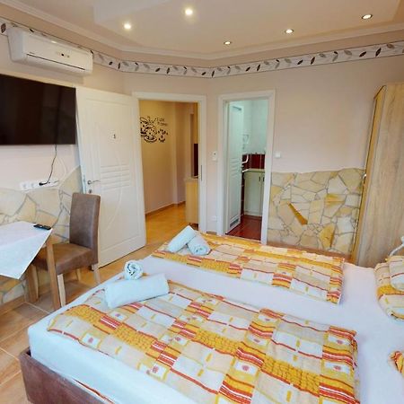 Cristian Apartman Hajdúszoboszló Exteriör bild