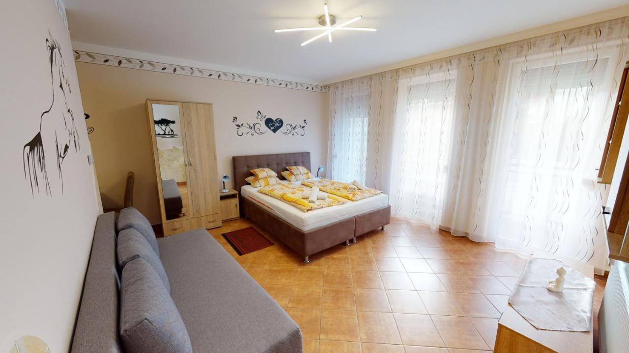 Cristian Apartman Hajdúszoboszló Exteriör bild