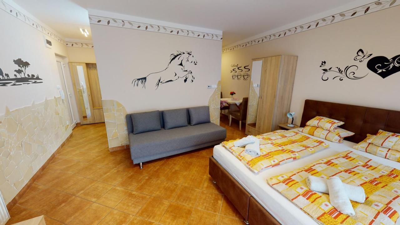 Cristian Apartman Hajdúszoboszló Exteriör bild