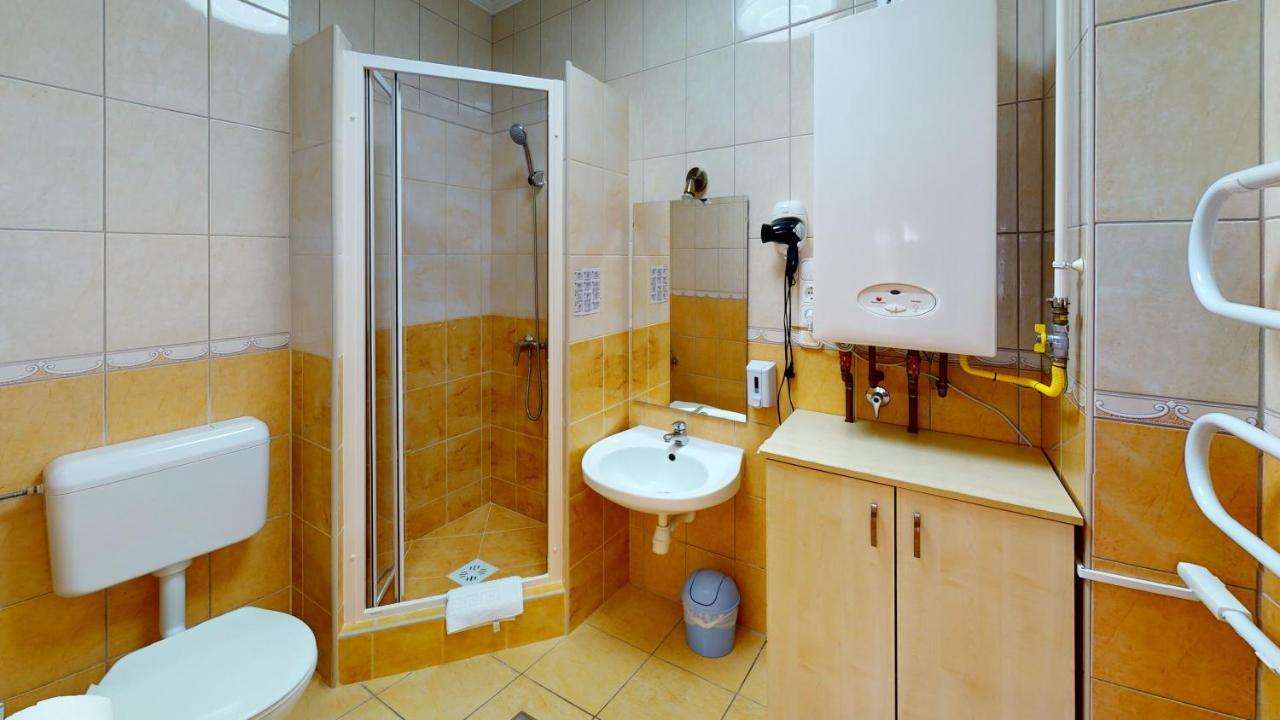 Cristian Apartman Hajdúszoboszló Exteriör bild