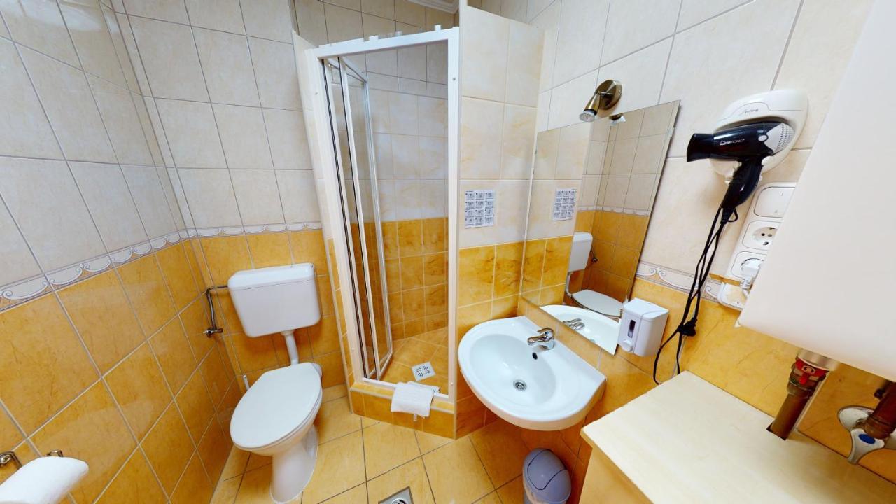 Cristian Apartman Hajdúszoboszló Exteriör bild