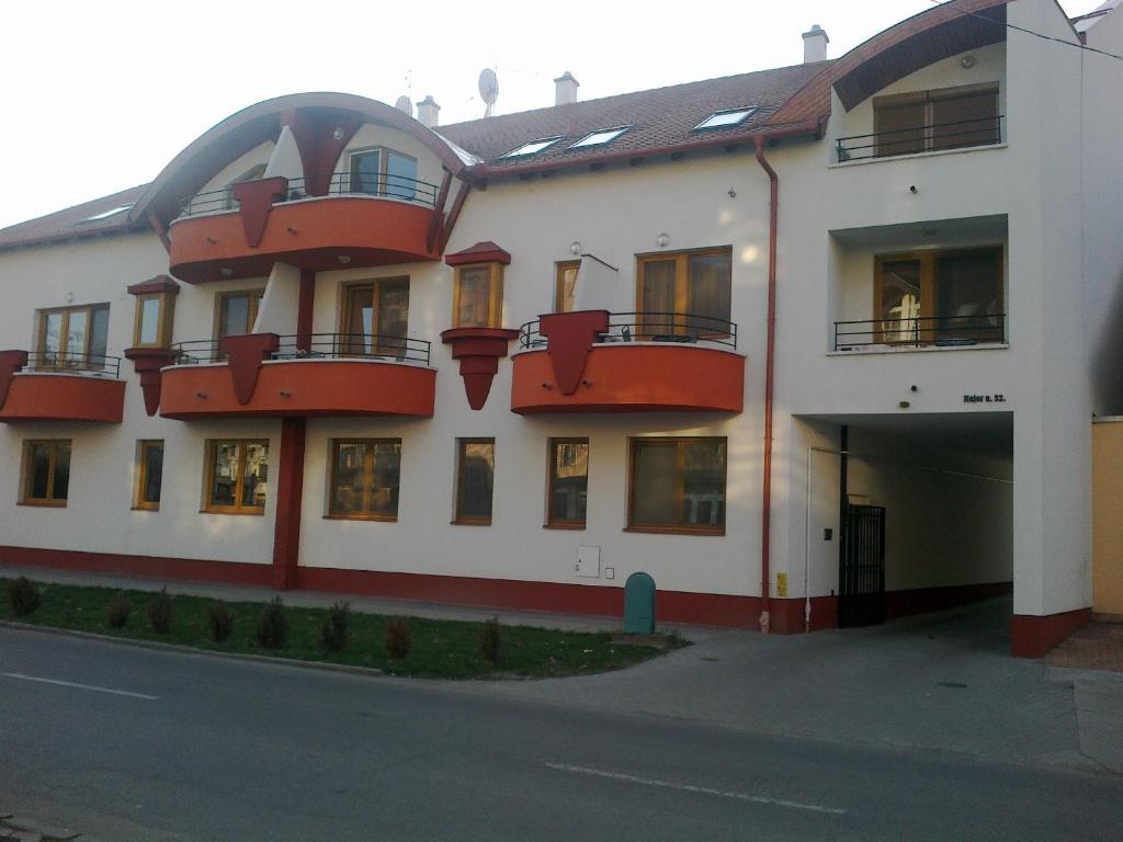 Cristian Apartman Hajdúszoboszló Exteriör bild